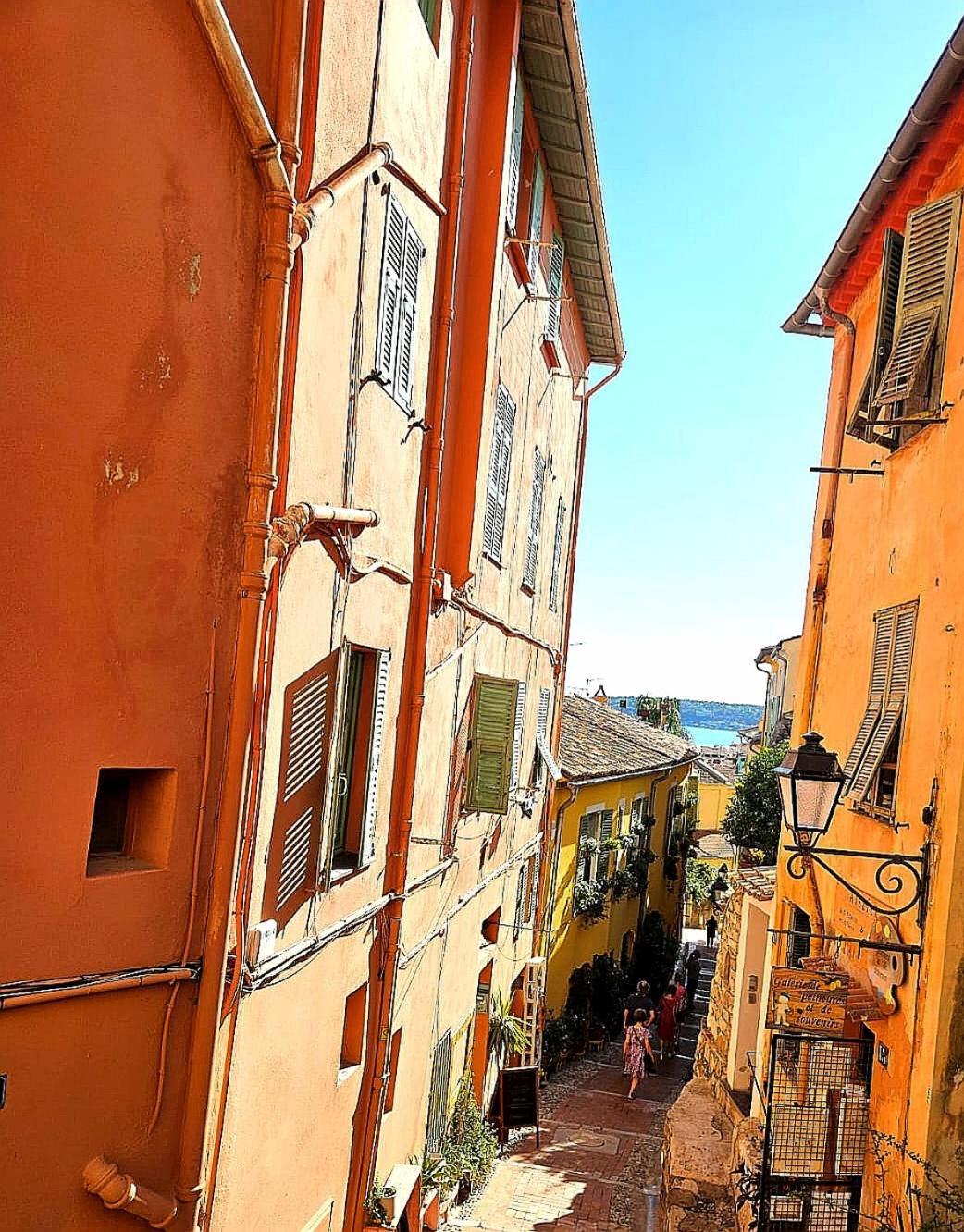 Vieille Ville De Menton Extérieur photo