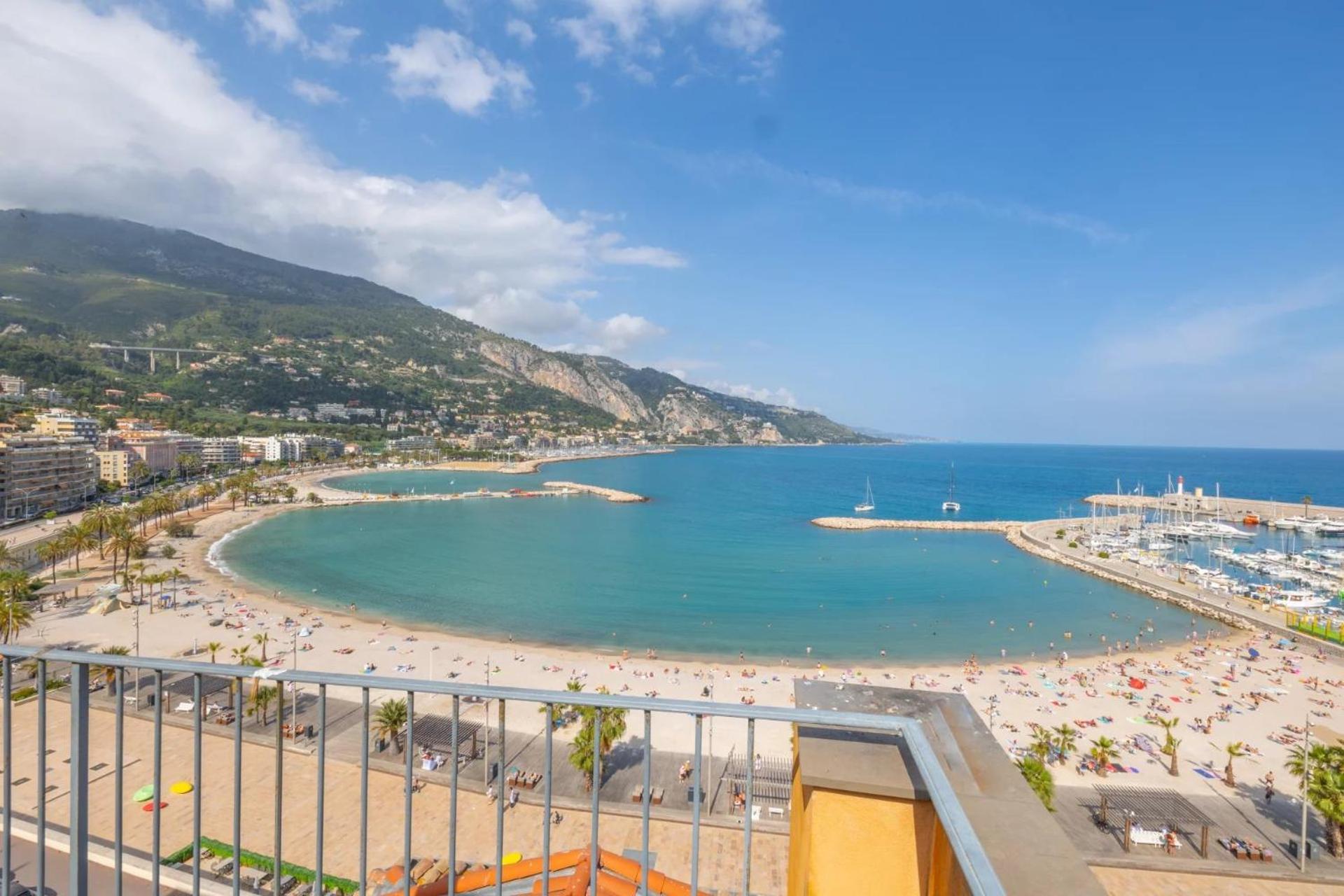 Vieille Ville De Menton Extérieur photo