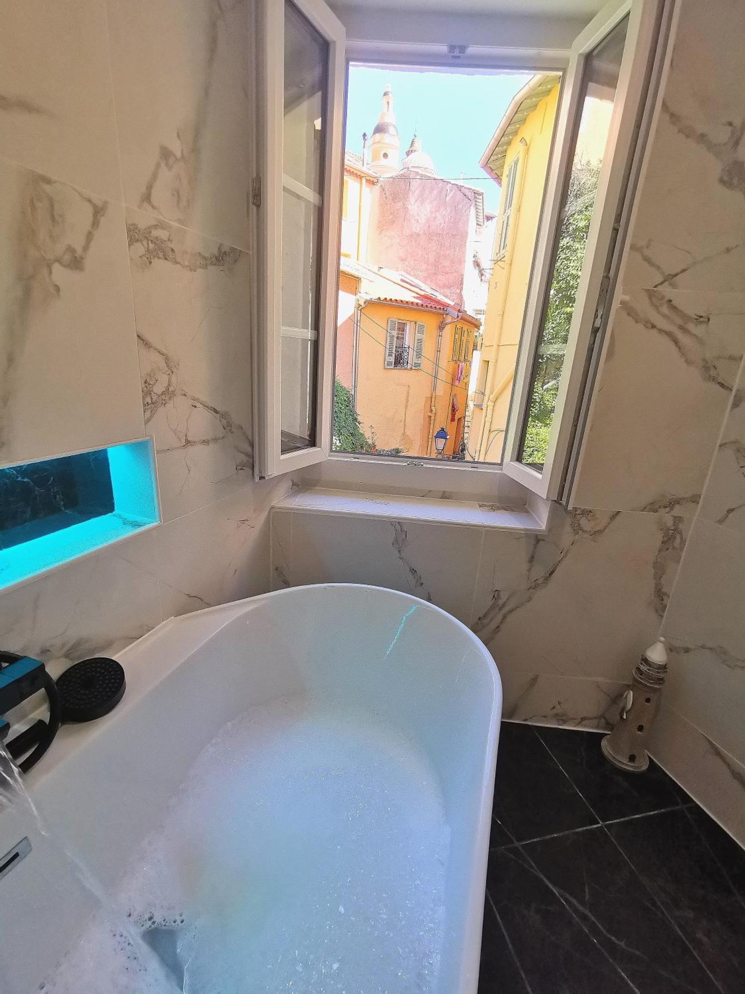 Vieille Ville De Menton Extérieur photo