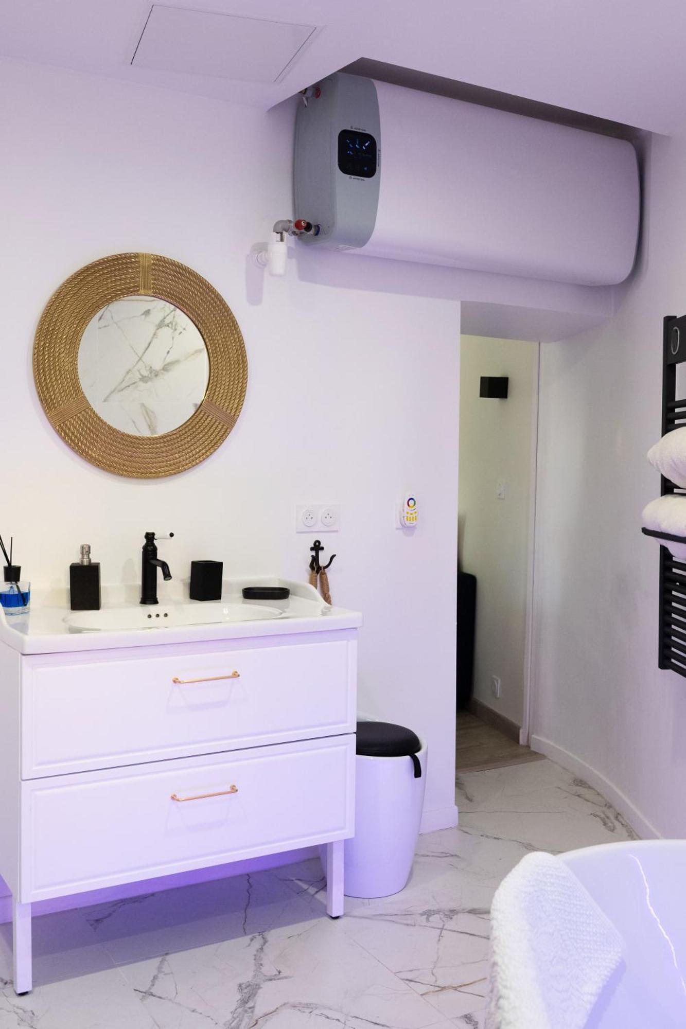 Vieille Ville De Menton Extérieur photo