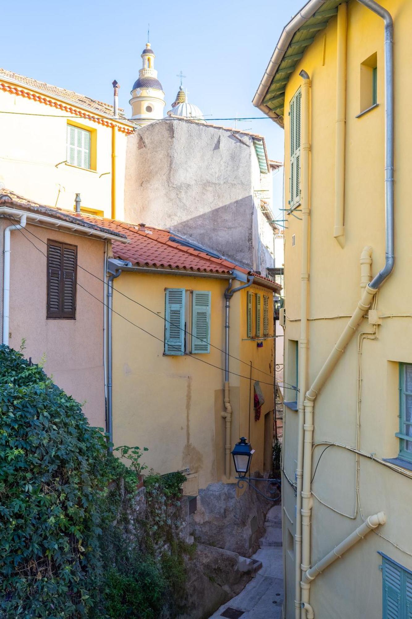 Vieille Ville De Menton Extérieur photo