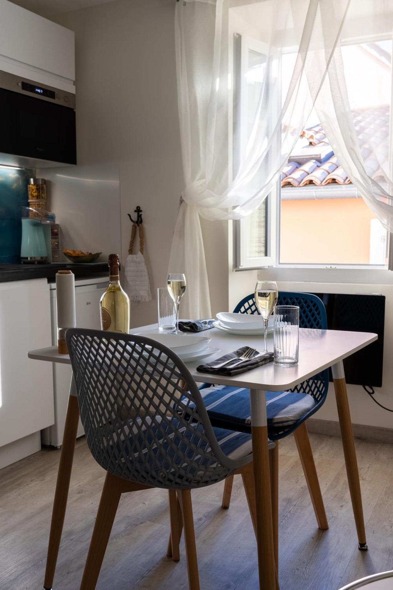 Vieille Ville De Menton Extérieur photo